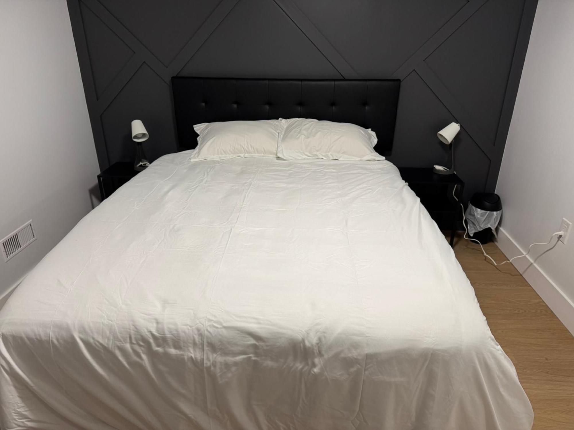 Guest house Spacious Room02, Airport, Free Pkg, Sep Entrance, New Reno, Shared Bathroom